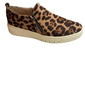 SOUL Naturalizer Slip On Women's Sz 9 Leopard Print Sneaker Side Zip